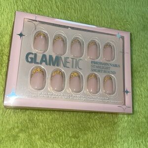 Glamnetic Press-on Nails Starlight Gold Shimmer French Tip Short Round Reusable